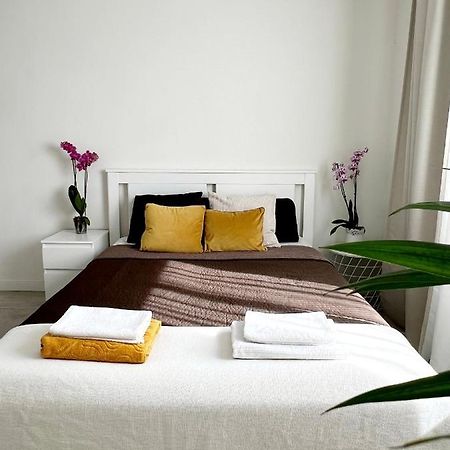Cozy Modren Apartment On Malvarrosa Beach فالنسيا المظهر الخارجي الصورة