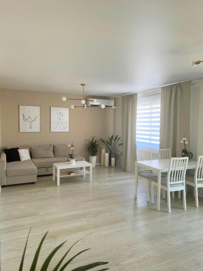 Cozy Modren Apartment On Malvarrosa Beach فالنسيا المظهر الخارجي الصورة