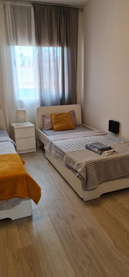 Cozy Modren Apartment On Malvarrosa Beach فالنسيا المظهر الخارجي الصورة